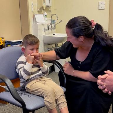 VIDEO: Boy had touching reaction to hearing his parents for 1st time with cochlear implants 