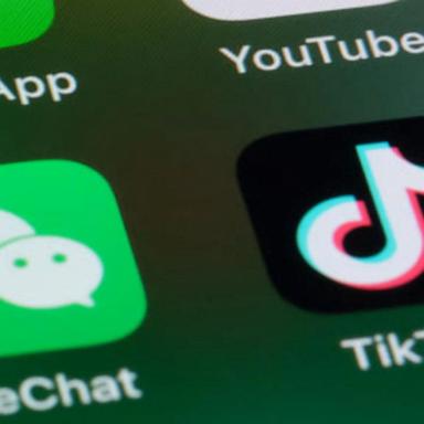 VIDEO: TikTok users file lawsuit against US government 