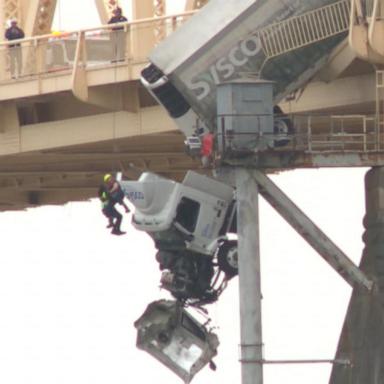 VIDEO: Video shows moment semi truck goes off bridge