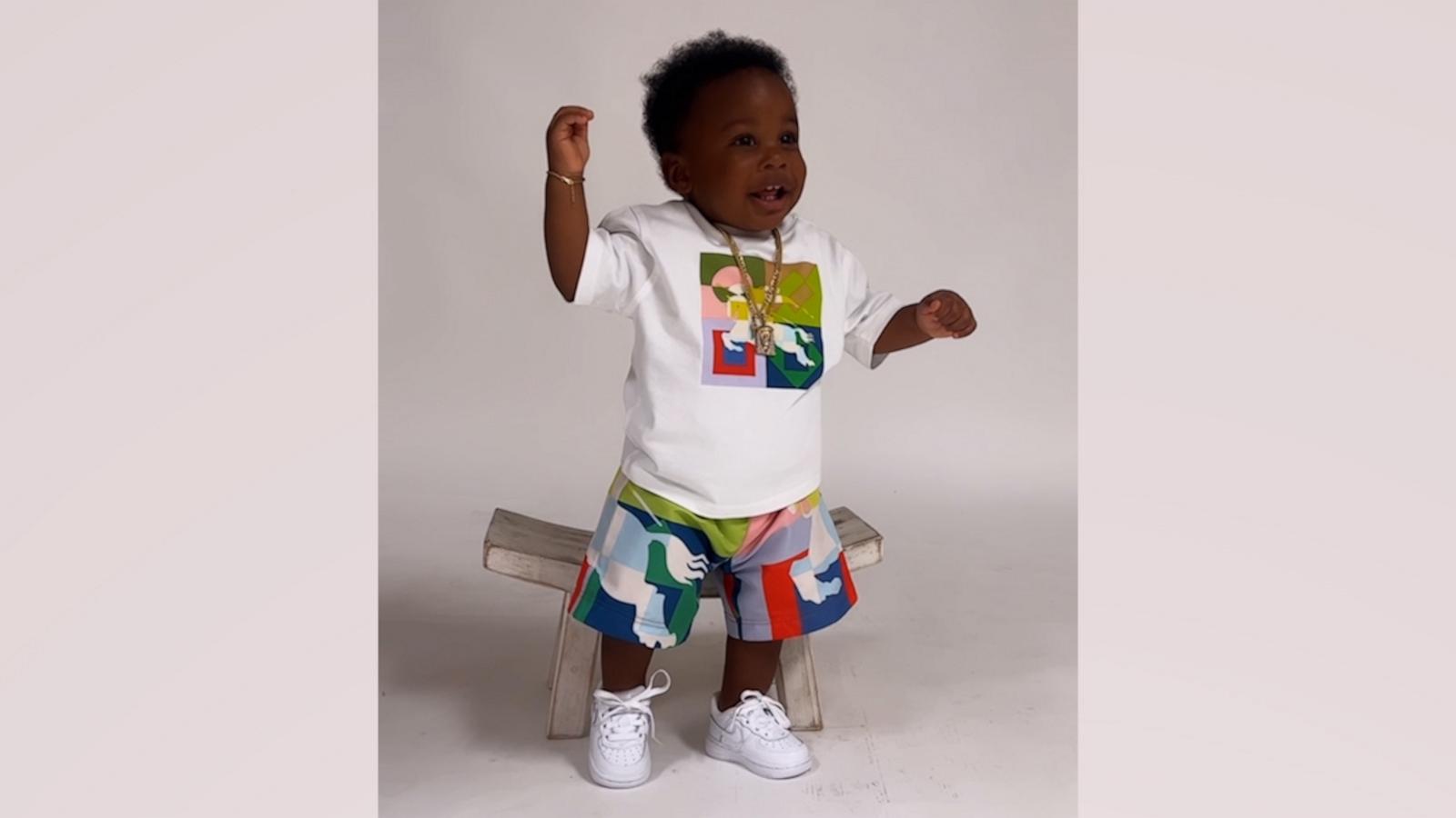 VIDEO: Watch this baby take his 1st steps during photoshoot