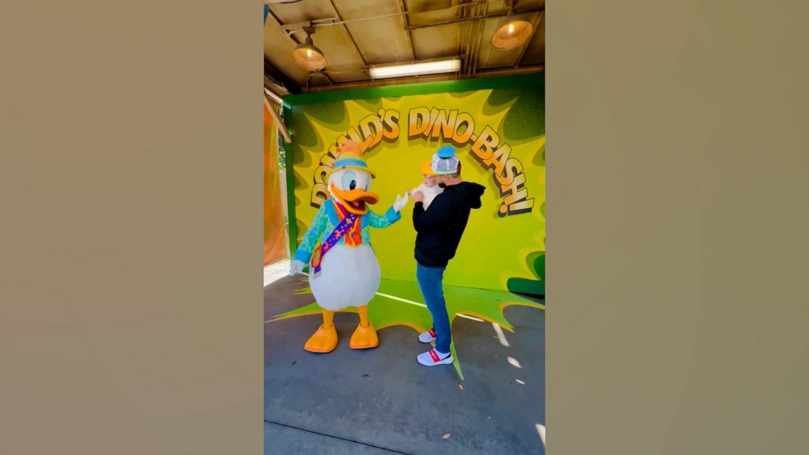 We are "quacking" up over this sweet interaction between a baby girl and Donald Duck at Walt Disney World.