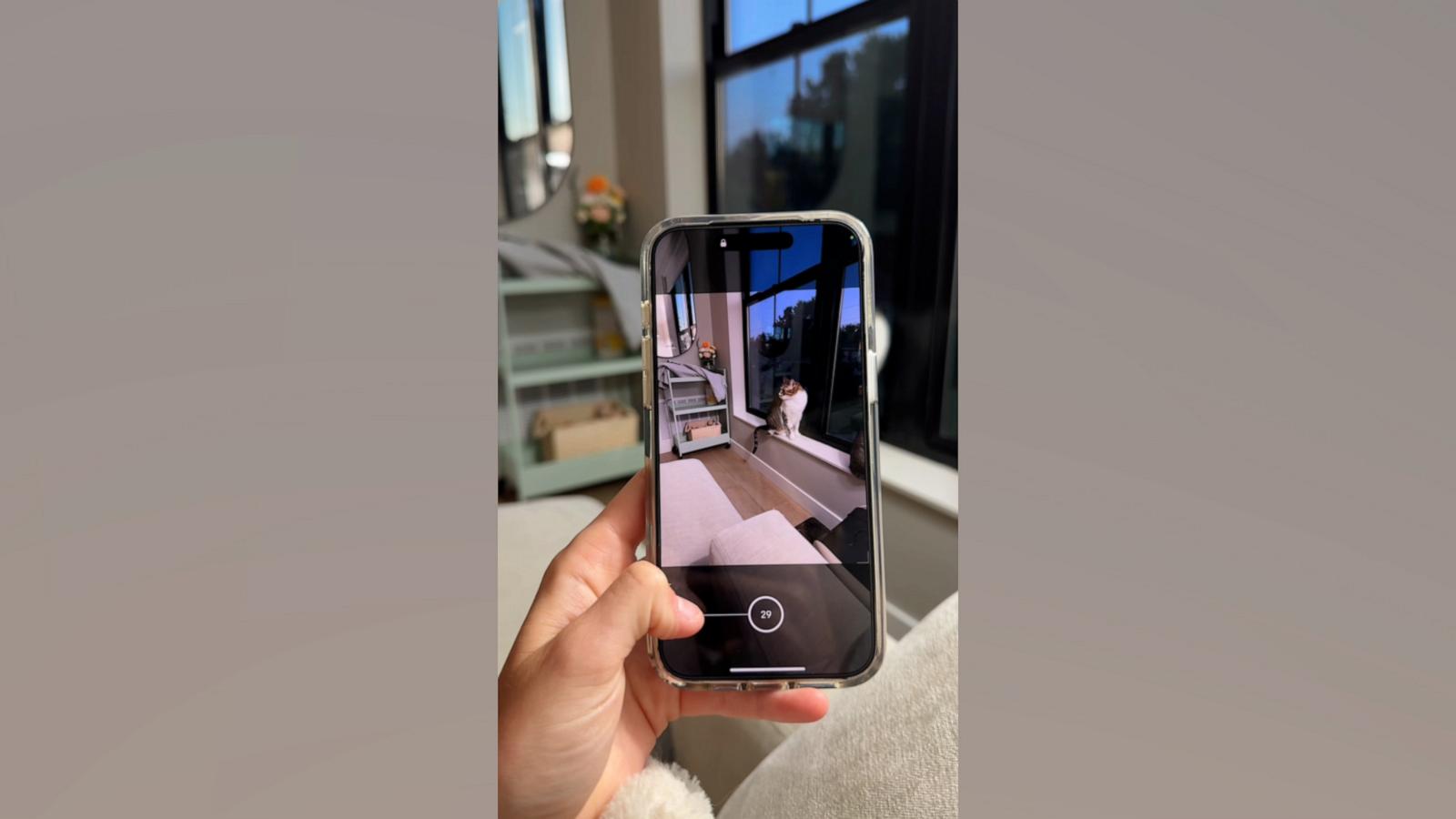 VIDEO: Woman shares iPhone trick to carefully take pictures that look candid