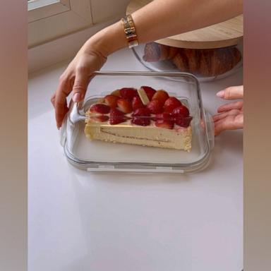 VIDEO: Watch how to cleanly store cake using this quick, easy hack