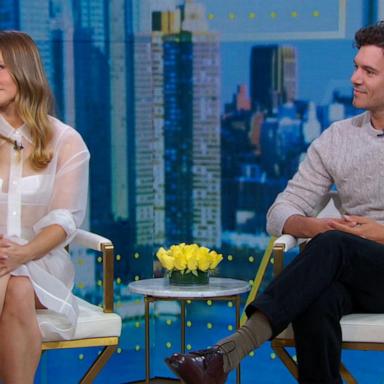 VIDEO: Kristen Bell and Adam Brody talk 'Nobody Wants This'