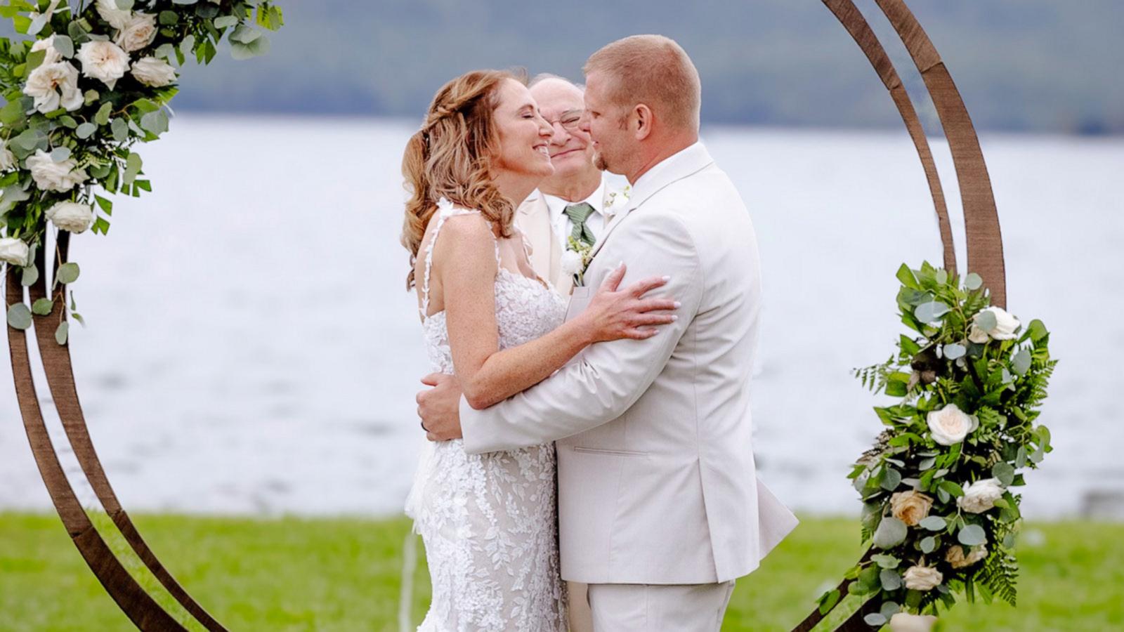 Woman marries her donor's brother after receiving life-saving double-lung transplant