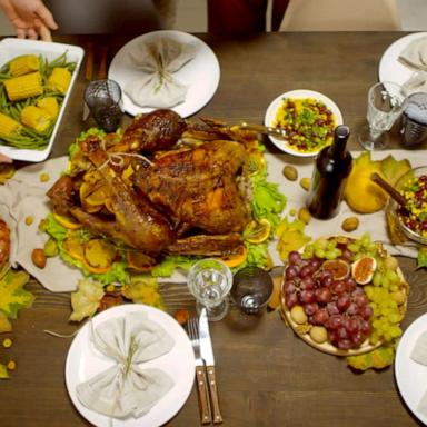 VIDEO: Thanksgiving meal deal wars