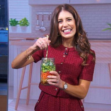 VIDEO: Meal prep made easy with mason jar meals