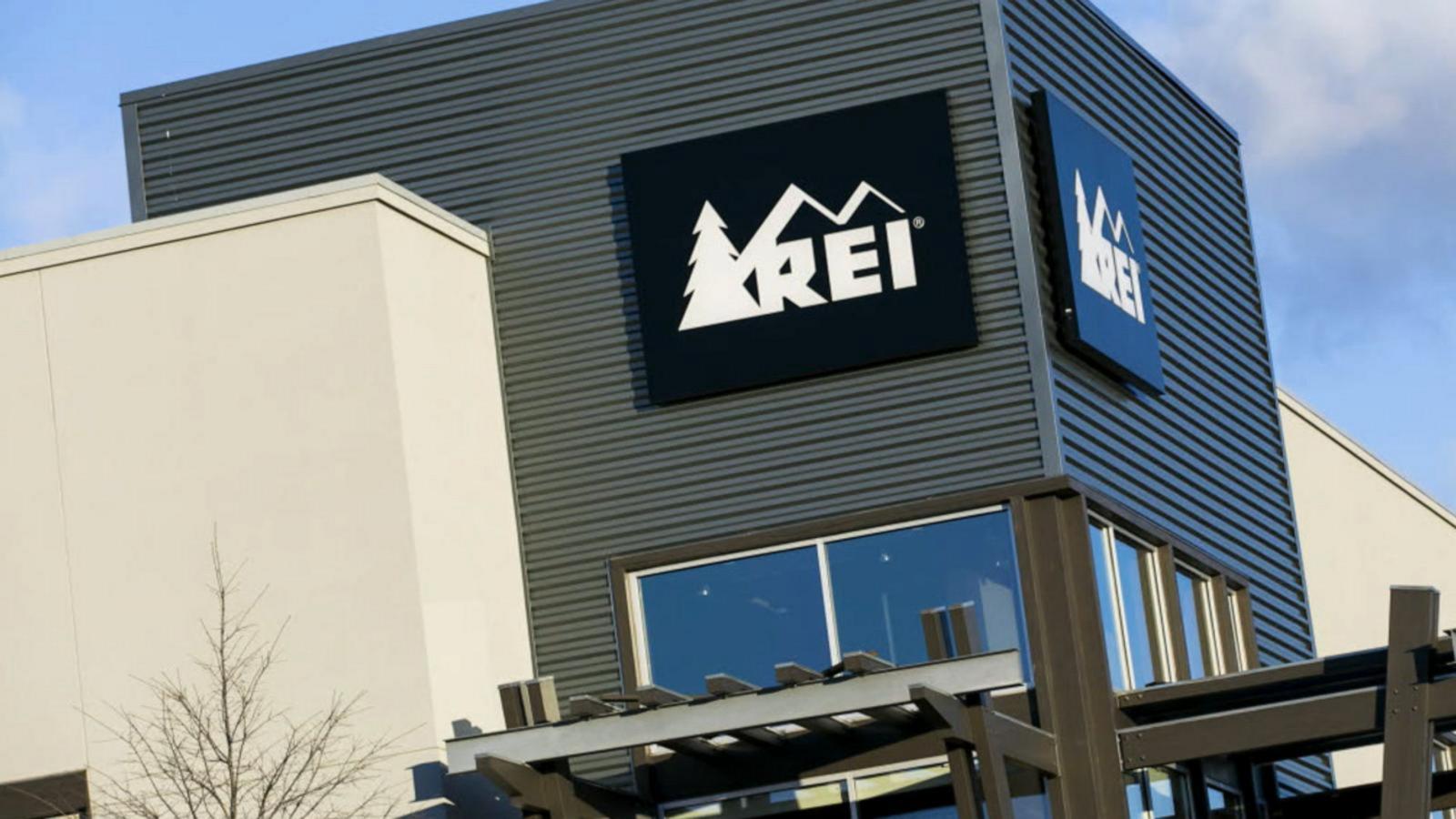 VIDEO: Major retailers change return policies before holidays