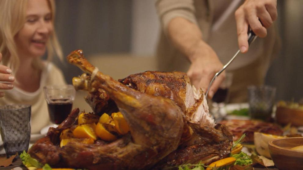 VIDEO: How to save on your traditional Thanksgiving dinner