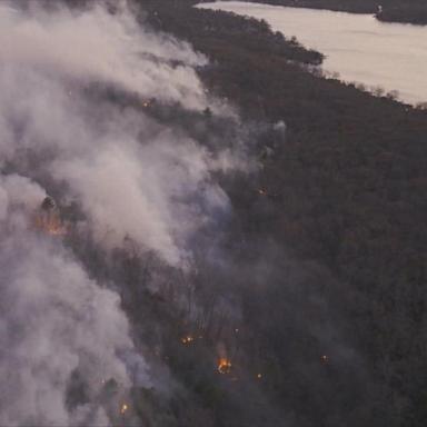 VIDEO: Brush fire erupts in Manhattan park