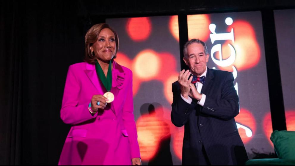 VIDEO: Robin Roberts receives Poynter’s Medal of Lifetime Achievement award