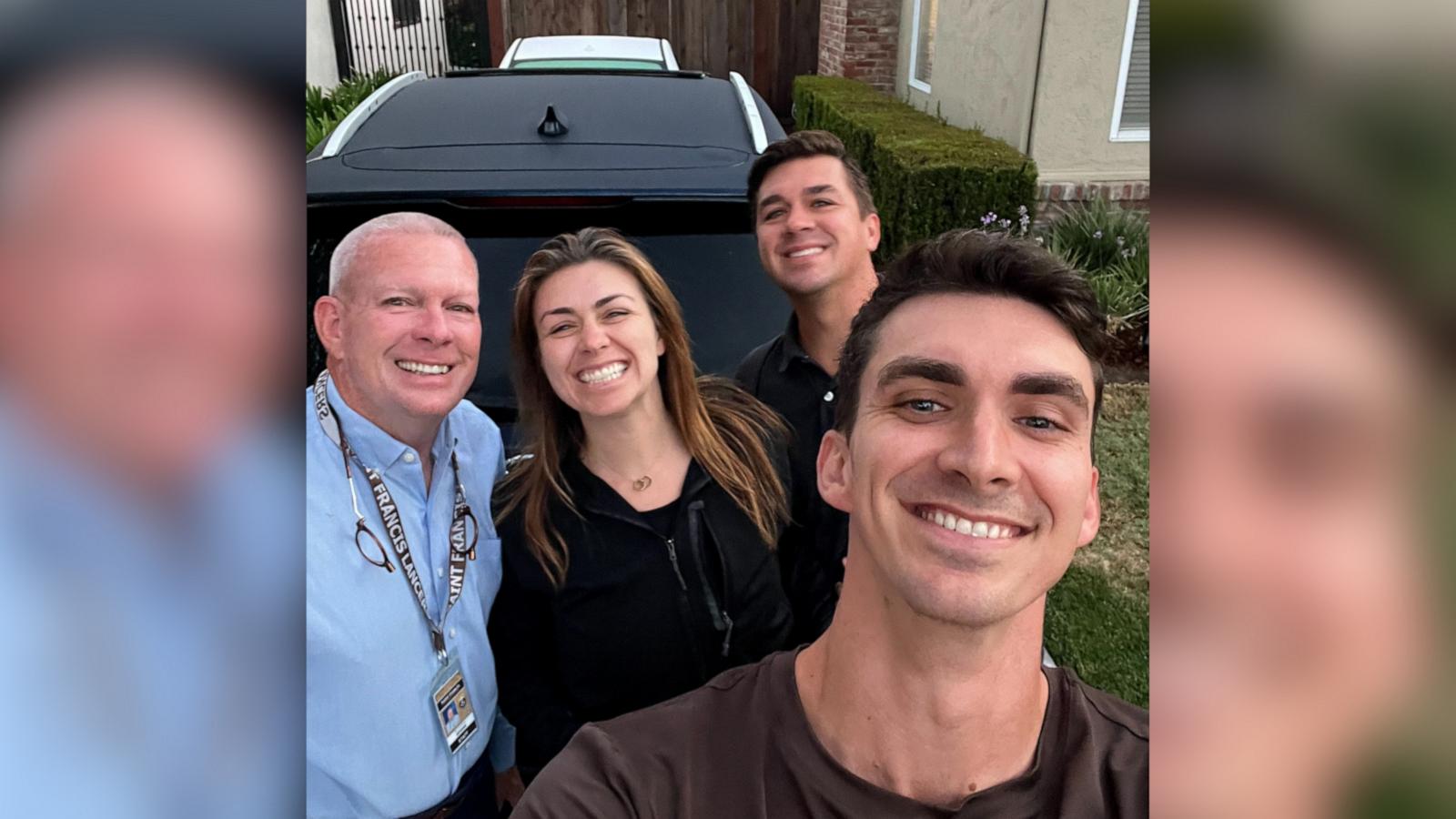 Siblings surprise their dad with nostalgic carpool for his last day of ...