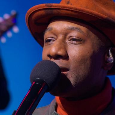 VIDEO: Aloe Blacc performs 'Don't Go Alone' on 'GMA'