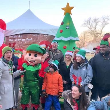 VIDEO: Philadelphia's Jingle Bell Run and Strut the Mutt costume contest