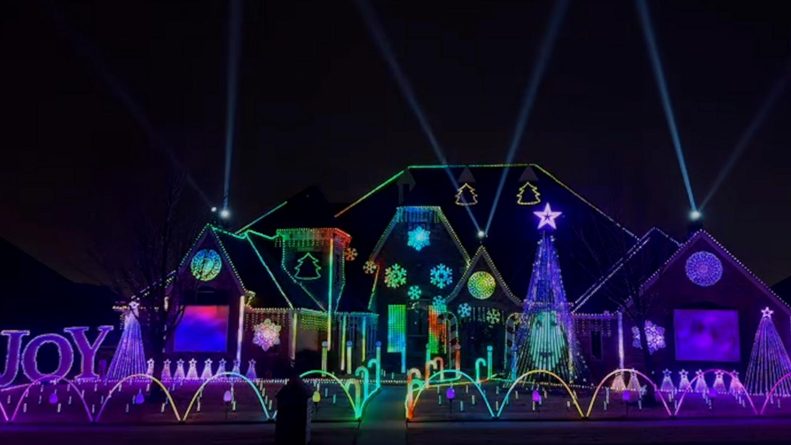 VIDEO: 'Wicked' Christmas light show defies our holiday expectations