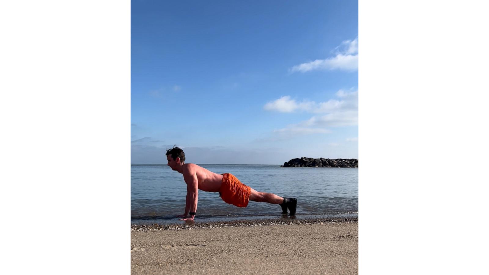 Dad turns anxiety battle into story of hope by doing 1 million push-ups