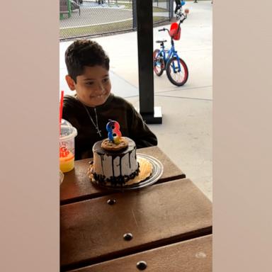 A friendly group of strangers stopped what they were doing to sing “Happy Birthday” to 8-year-old James, who was celebrating his birthday at the park with his mom.