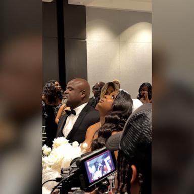 VIDEO: Bride listens to late mom's voicemail during wedding 