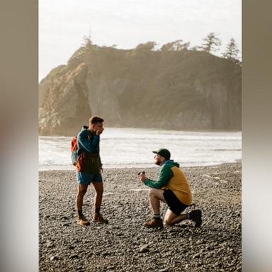 Patrick Hough didn’t plan to have a photographer when proposed to his partner John Varakuta in Olympic National Park but luckily Chase Reichenbach and his girlfriend Kam were nearby to capture the moment.