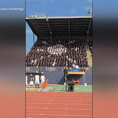 VIDEO: South African students create stunning crowd formations