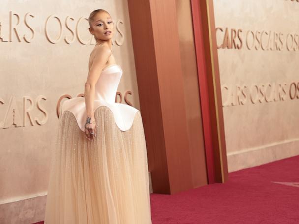 Ariana Grande's Oscars dress is an architectural, haute couture dream - Good Morning America Ariana Grande's Oscars dress is an architectural, haute couture dream - Good Morning America