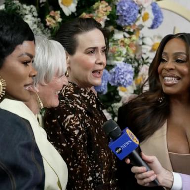 VIDEO: TV’s biggest stars hit the red carpet