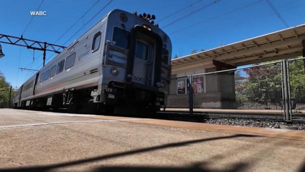 New Jersey Transit train engineers go on strike