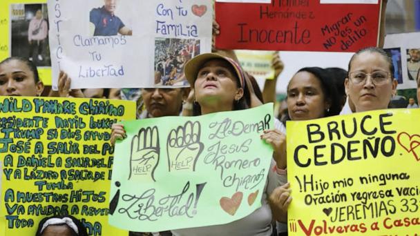 SCOTUS allows White House to end protections for 350,000 Venezuelans in US