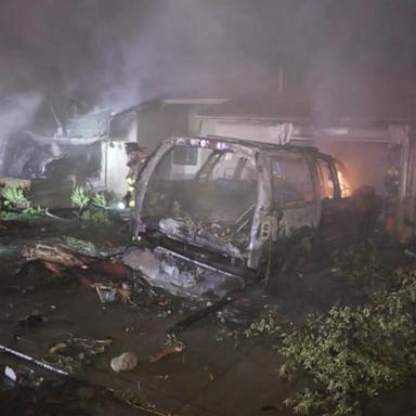 VIDEO: At least 2 dead in San Diego plane crash