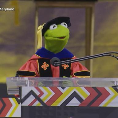 VIDEO: Kermit the Frog gives Maryland commencement speech