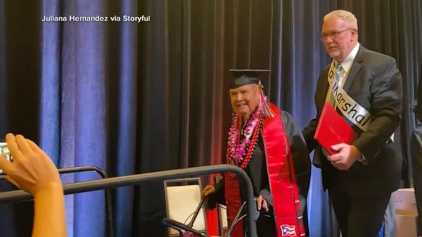 90-year-old great-grandmother earns associate art degree