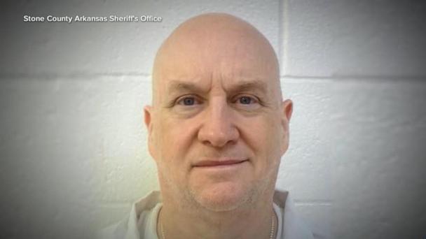 Manhunt for escaped former Arkansas police chief intensifies