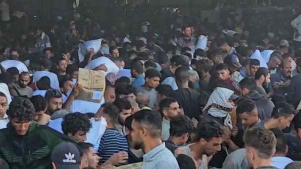 Humanitarian crisis in Gaza grows as thousands storm food aid warehouse