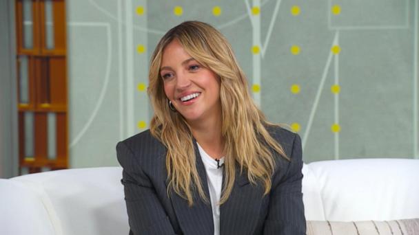 Abby Elliott talks Season 4 of 'The Bear'