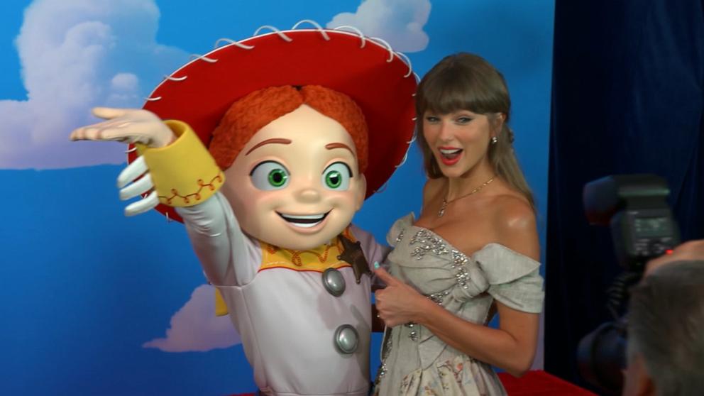 VIDEO: Taylor Swift talks new 'Toy Story 5' song