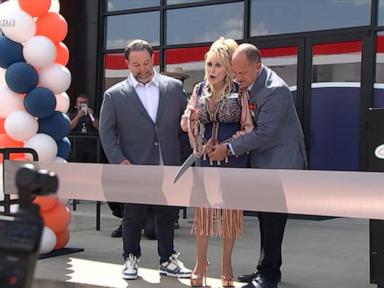 WATCH:  Dolly Parton makes surprise appearance at truck stop opening