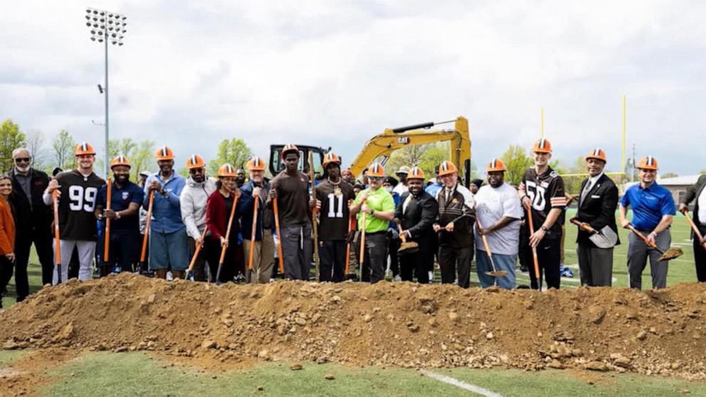 VIDEO: Cleveland Browns give back with new football fields
