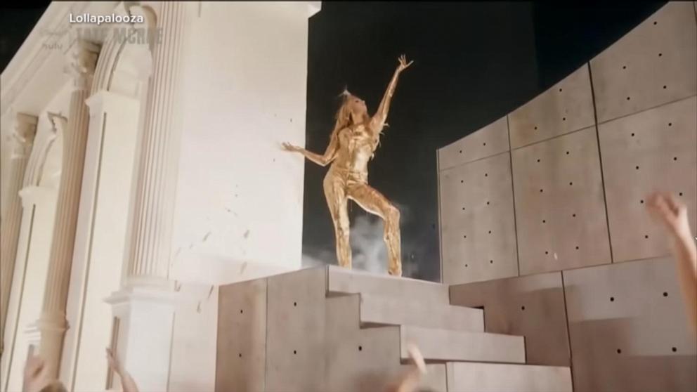 VIDEO: Tate McRae's 'gold dip' goes viral