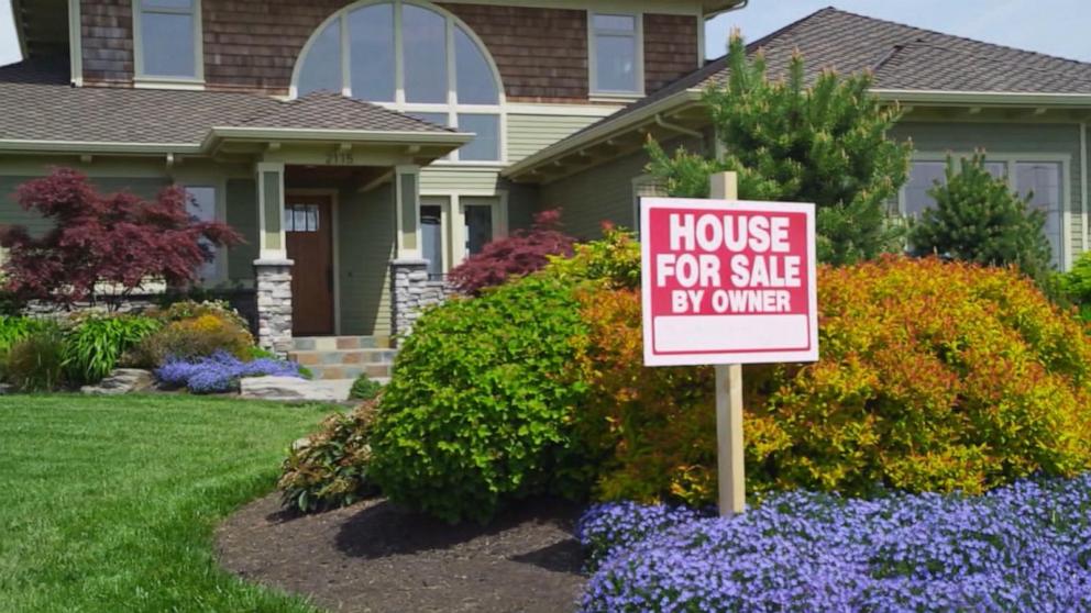 VIDEO: Mortgage rates hit lowest level in nearly a month