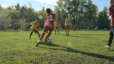 VIDEO: Benefits and dangers of school sports