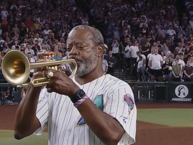 WATCH: Lucky trumpeter returns for Diamondbacks' World Series victory anniversary