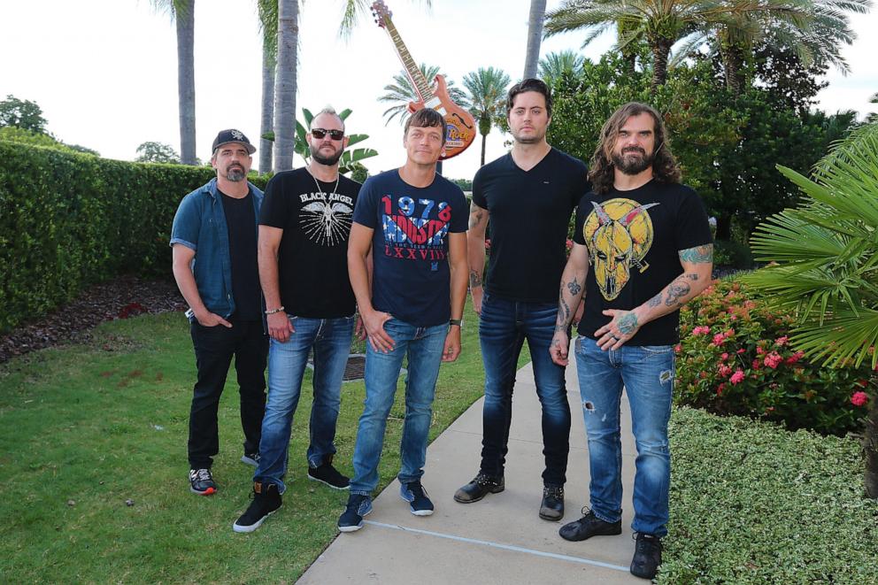 PHOTO: Greg Upchurch, Chris Henderson, Brad Arnold, Justin Biltonen and Chet Roberts of 3 Doors Down.
