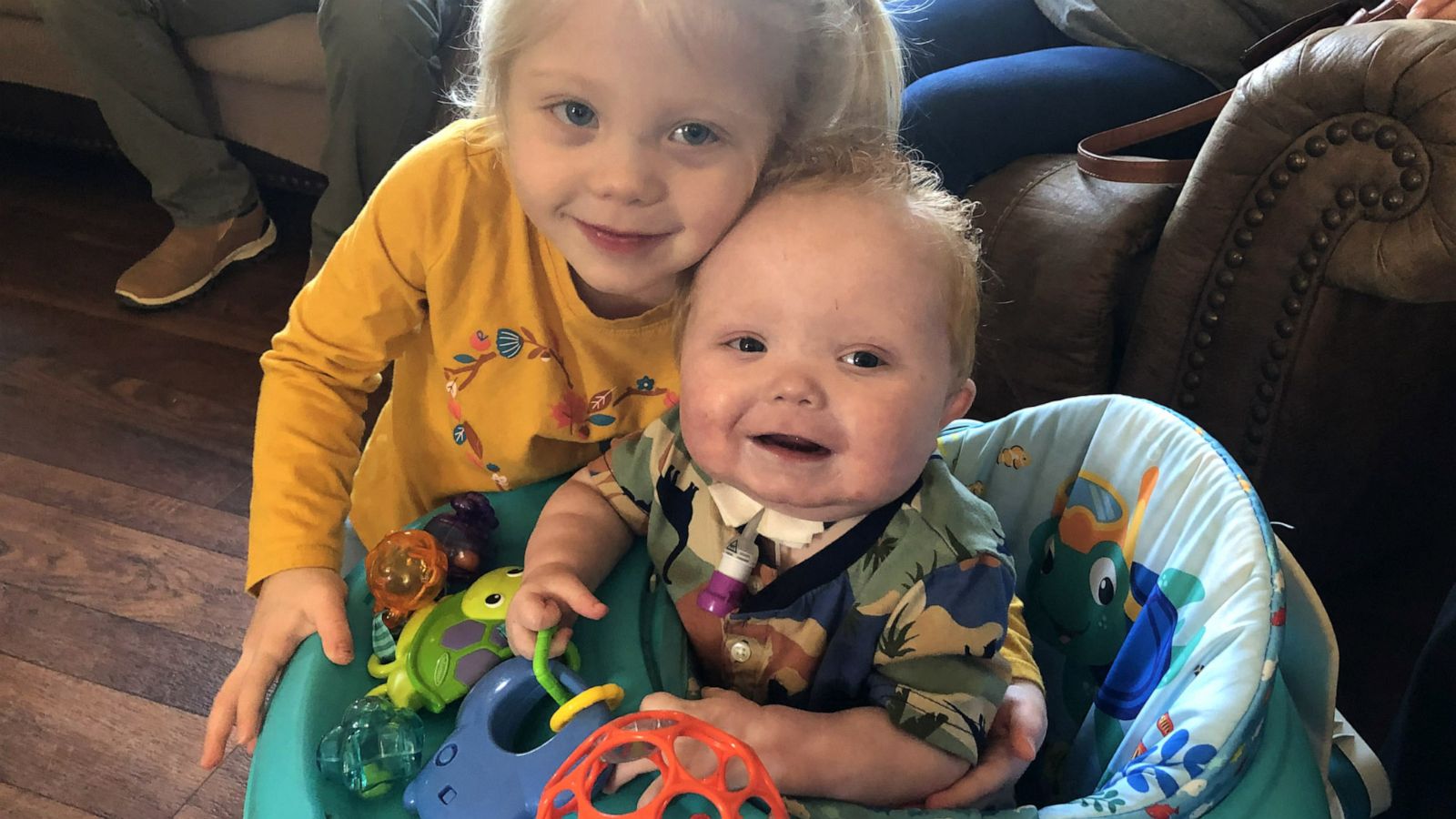 PHOTO: Ivy Sinnamon, 4, poses with her brother Easton on his first birthday on Feb. 15, 2022.