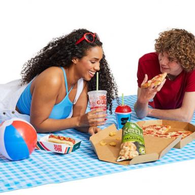 PHOTO: 7-Eleven is offering discounts for Memorial Day weekend. 