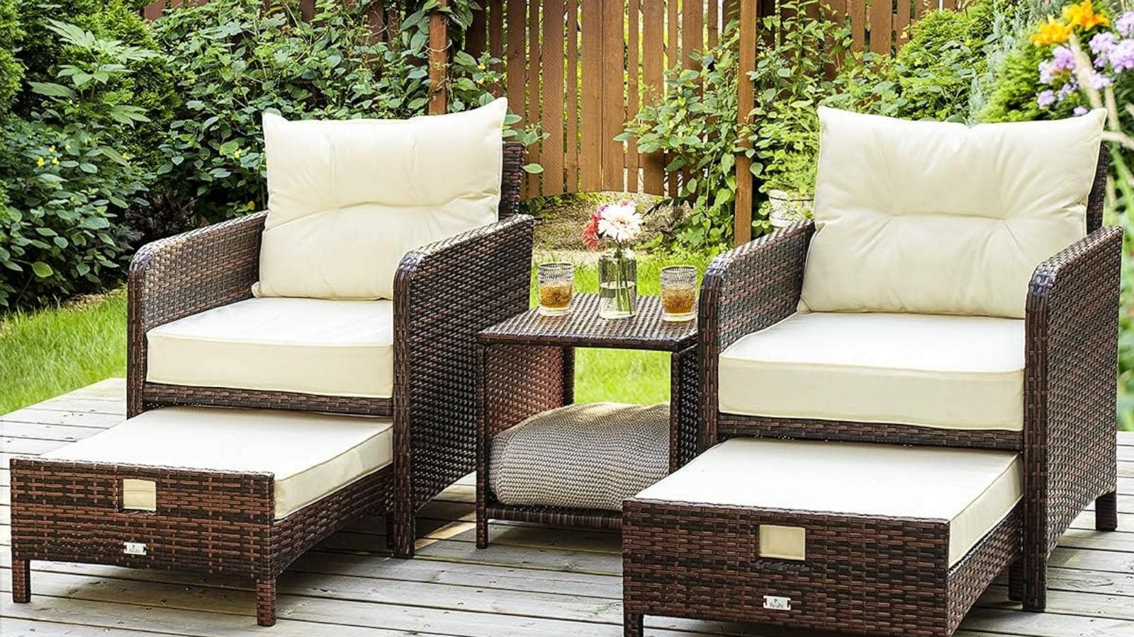 PHOTO: Pamapic 5 Pieces Patio Furniture Set