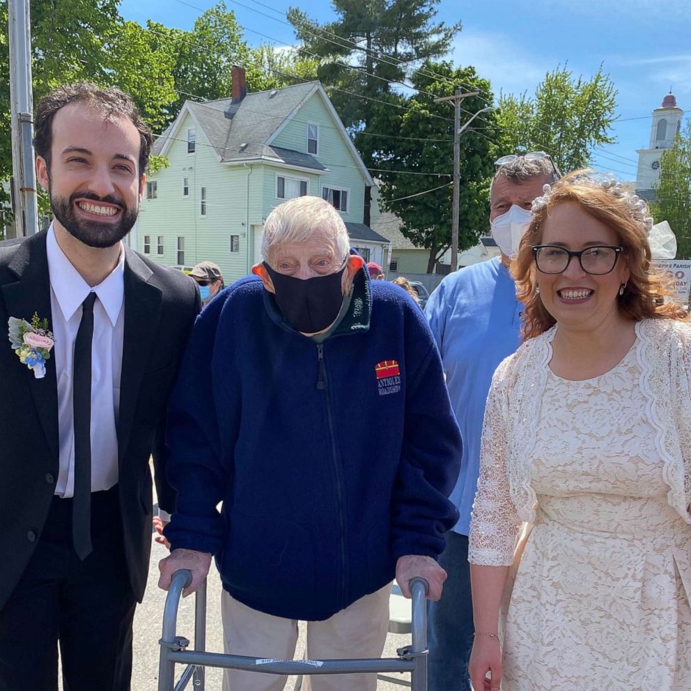 VIDEO: 99-year-old veteran who beat COVID-19 surprises granddaughter on wedding day 