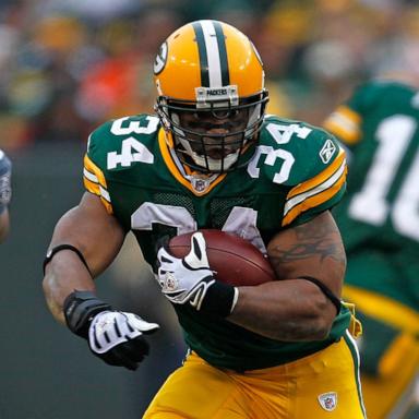 PHOTO: Ahman Green of the Green Bay Packers runs for yardage against the Seattle Seahawks, December 27, 2009 in Green Bay, Wisconsin. 
