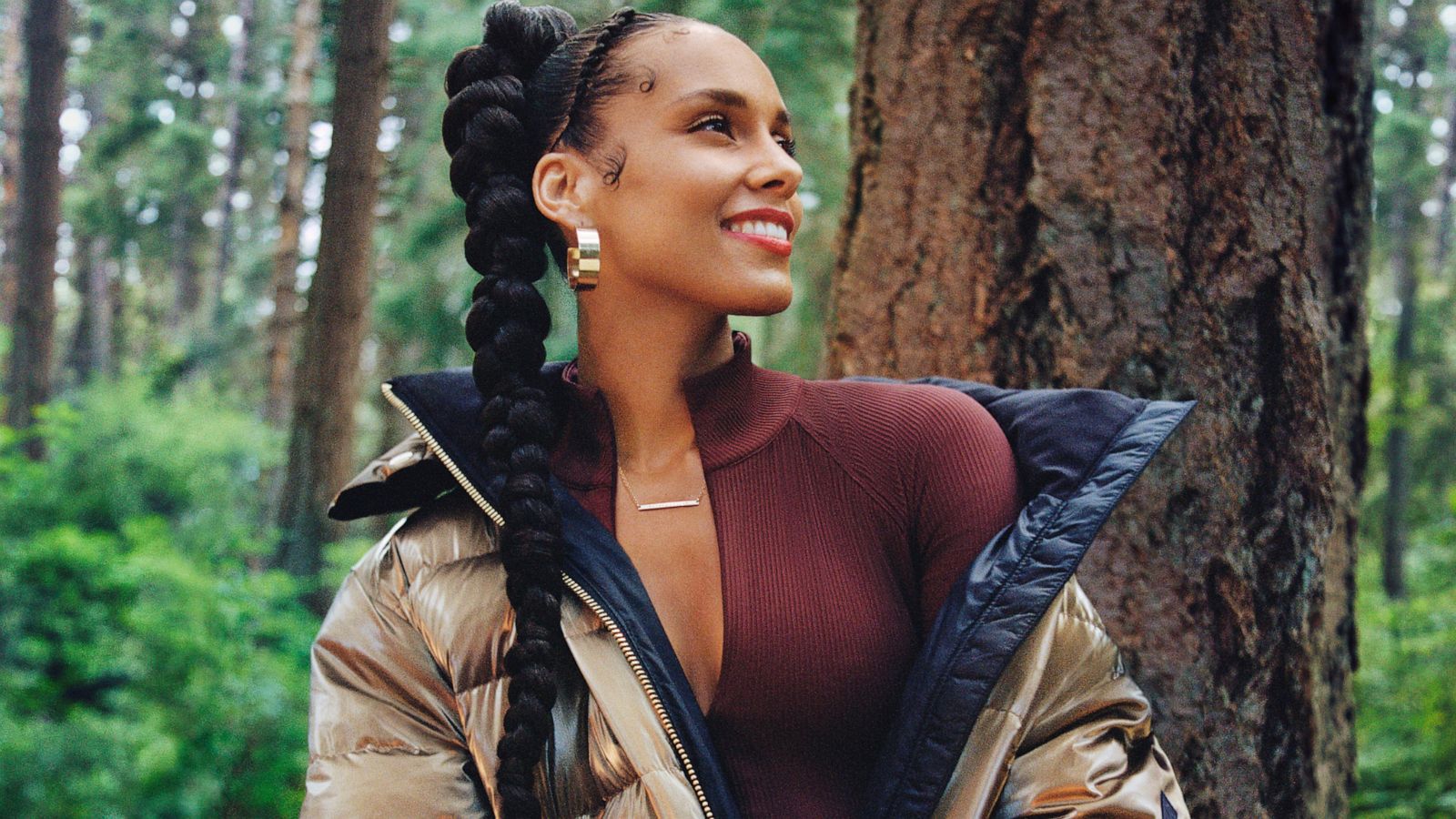 PHOTO: Alicia Keys x Athleta Holiday '22 Collection