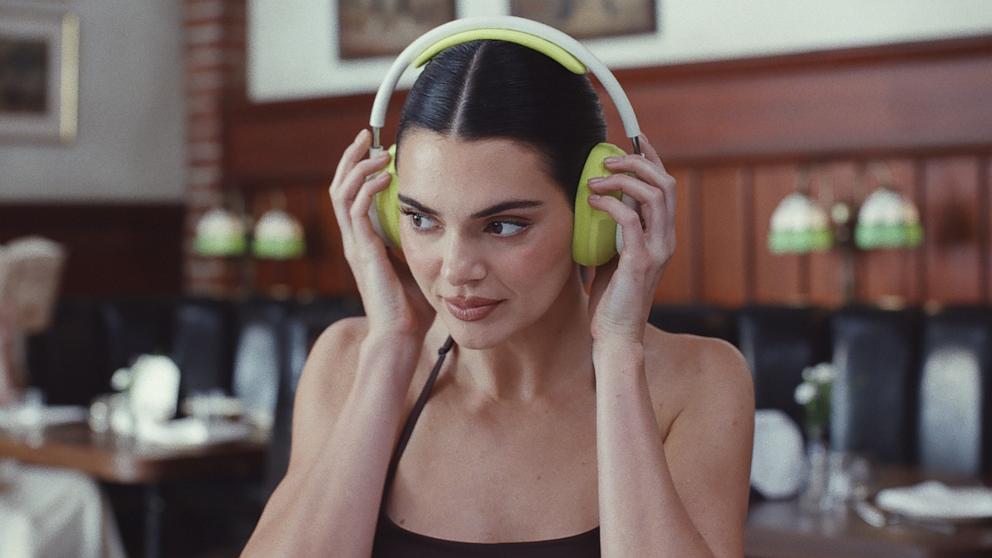 PHOTO: Beats launches its first customizable over-ear headphones