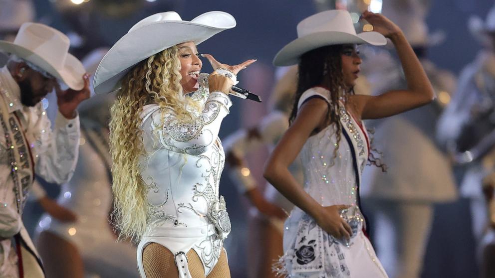 PHOTO: Beyonce performs with her daughter Blue Ivy during the halftime show of an NFL football game between the Houston Texans and the Baltimore Ravens, Dec. 25, 2024, in Houston.